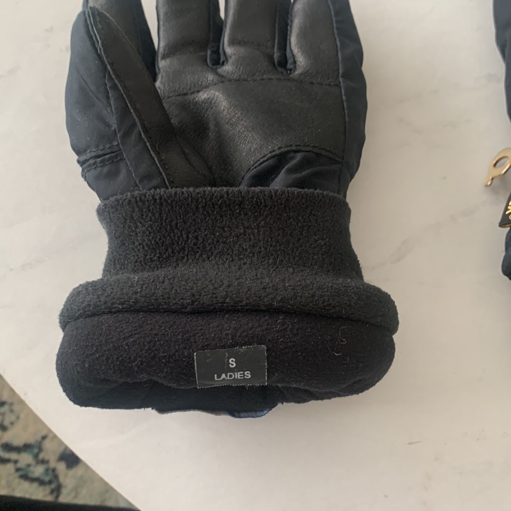 Grandoe Winter Gloves (Womens) - Picture 6 of 8